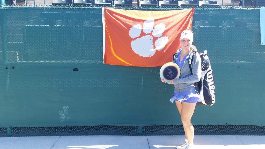 Clemson flag everywhere! #tigerpride #ClemsonFamily <a href="/ClemsonTigers/">Clemson Athletics</a> <a href="/ClemsonWTennis/">Clemson Women's Tennis</a> @ClemsonPrez @ClemsonDRad