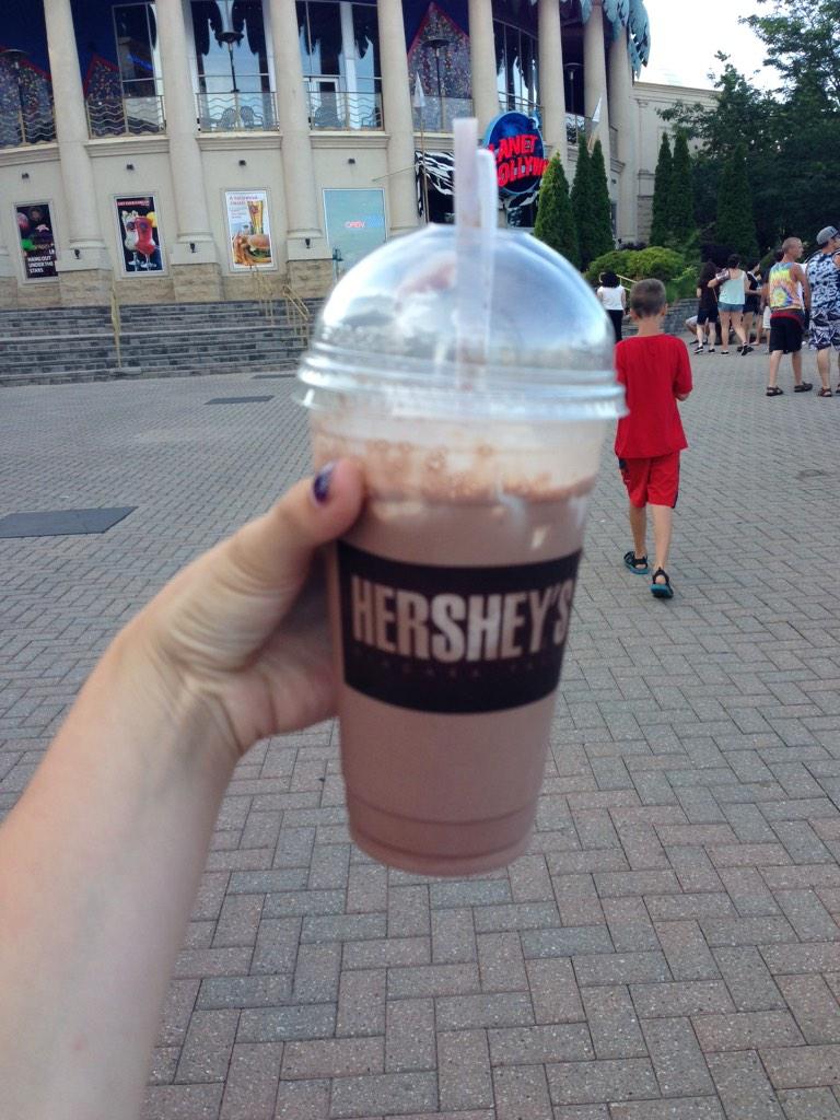 CuffHope's tweet image. Hershey's milkshake loves them😍