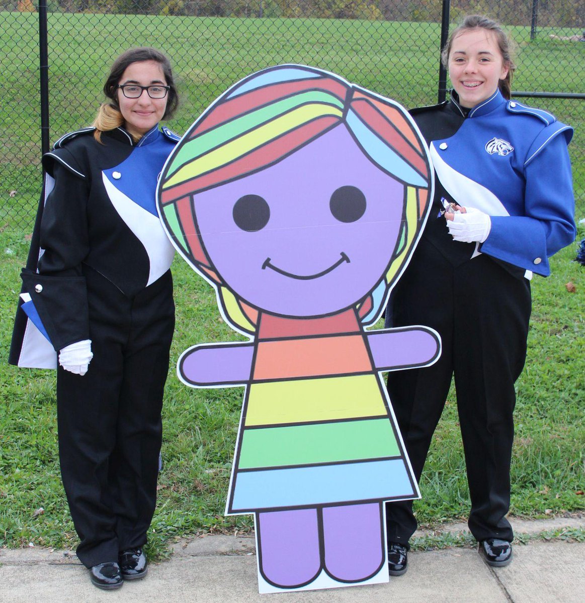 AllietheAlly's tweet photo. @AllietheAlly with students at the Blake Homecoming Game @GLSEN http://t.co/NFMfOSQzQb