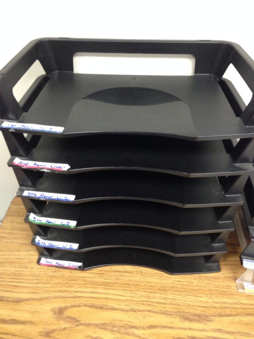 whsmccumber's tweet image. An extremely rare sight. This means all my grading is done! #teacherproblems #endofquarter