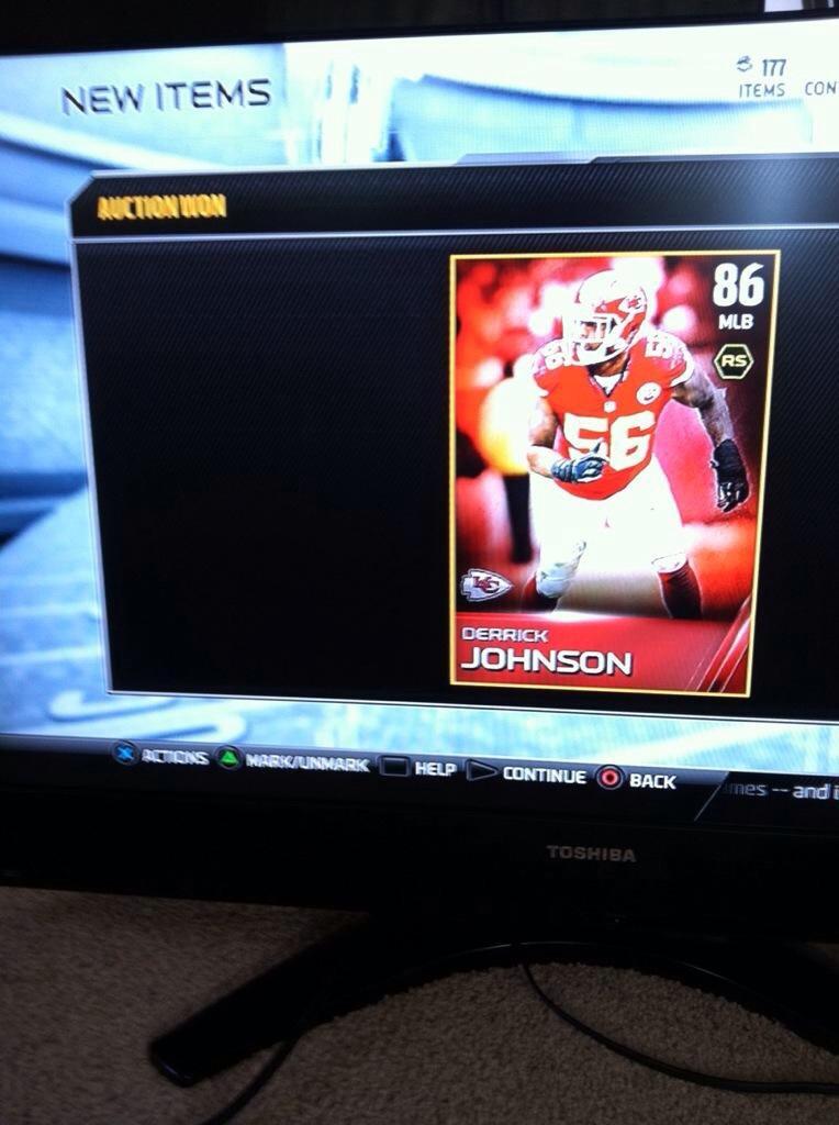 MaddenCartel's tweet photo. today is both of my giveaways go RT &amp; Follow for a chance to win @ halftime of SNF tonight! @WeFindGiveaways http://t.co/IrdRbz1RTf
