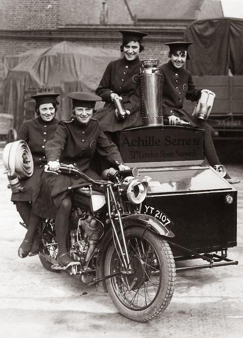 PhotoPanoramic's tweet photo. Women of Achille Serre Ltd’s Private Fire Brigade 1925
http://t.co/YMGReXBGe0 http://t.co/usMYPbkxL2
