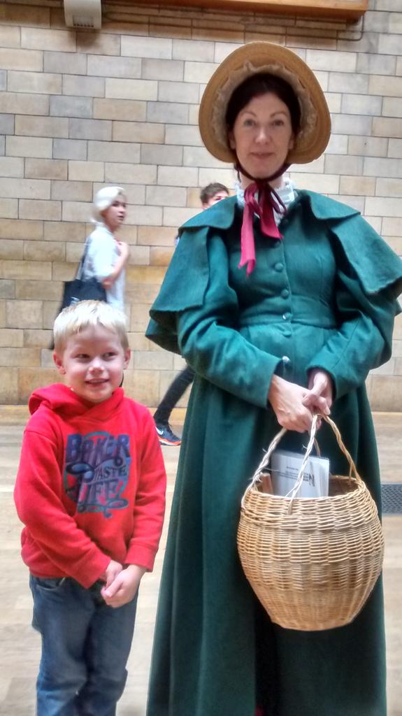 Suz_Lloyd's tweet photo. @HawkedonFuchsia look who Jacob met today at the natural history museum!! She told him lots of interesting things. http://t.co/QERH8WWixS