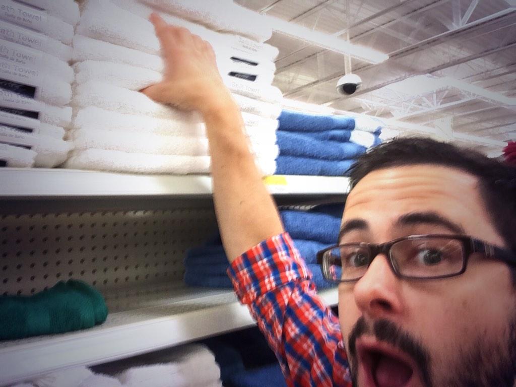 jimmahbarnard's tweet photo. We did so many baptisms last service- there are no dry towels in the joint! Excited to buy more!! #soldoutnow #dunked http://t.co/q2NITUgT31