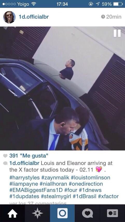 Sp_Valencia's tweet photo. Estamos que lo rompemos, Louis Tomlinson, cantante de One Direction, con un chandal del Valencia http://t.co/ue4qr4QGMI