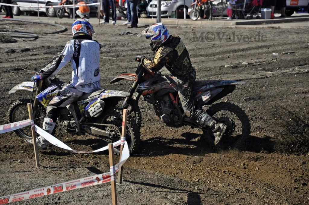 MCValverdeG's tweet photo. Al final estos me enganchan a eso de las motos.. @JVtwotwo @CHINCHETEAM @PedroDM96 #MX #Tabernas http://t.co/62gFQHHWDt
