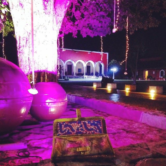 FolcloreDMT's tweet photo. ¡#MaríaPatrona en la Hacienda Hunxectaman, aquí en Yucatán! http://t.co/Z40XVH373r