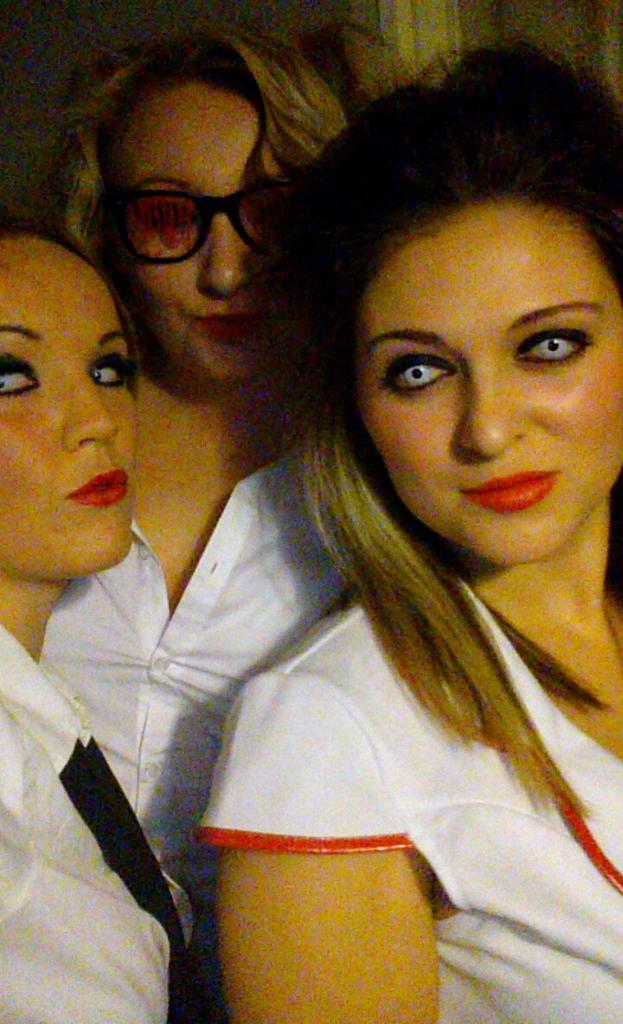 QuaLeanne's tweet photo. Cracking Halloween night out with @LauraJayneC20 http://t.co/ZGMSnNNWIj