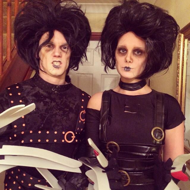 BecRowlands_218's tweet photo. Mr &amp; Mrs Edward Scissorhands ✂️✂️ #HALLOWEEN2014 http://t.co/iI7M1rdAgT