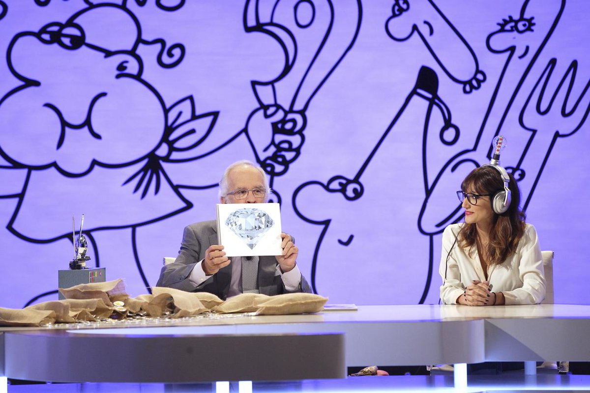 Impequeibols's tweet photo. Parece que @ana_morgade será sufridora esta noche del avariciómetro en #pk2avaricia. A las 00 h en @la2_tve http://t.co/pDGO6ur0Vu