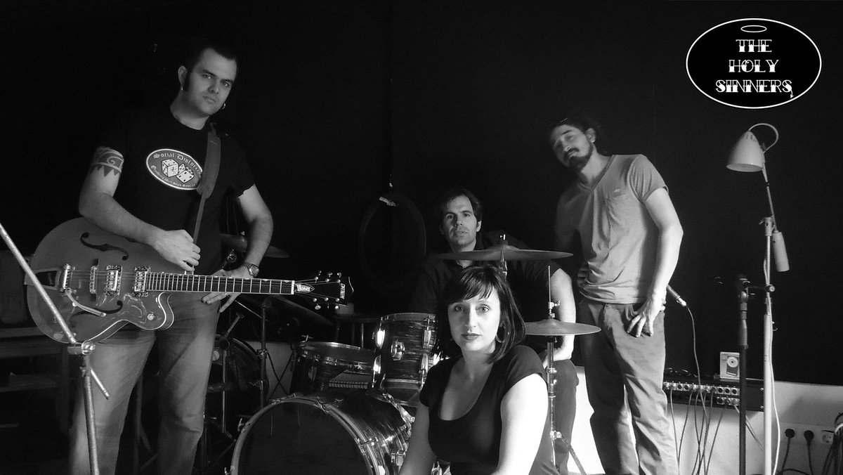 HolySinners's tweet photo. Javi, the new bassman is coming. @FerBellidoM, good luck to R'lyeh! #spicyrocknroll #theholysinners http://t.co/MeFwLdTp9p