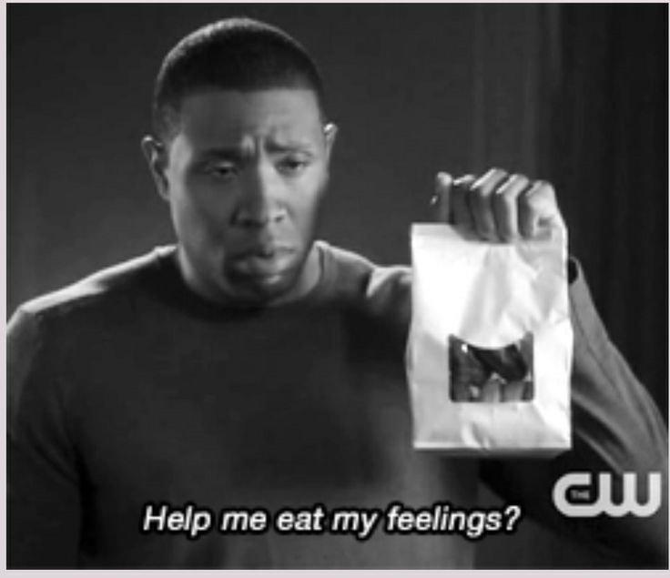 SpylightHOD's tweet photo. Not happy about the end of the weekend?! Neither is #lavonhayes ! Watch an #HartofDixie marathon! http://t.co/h5CzSsEVLs