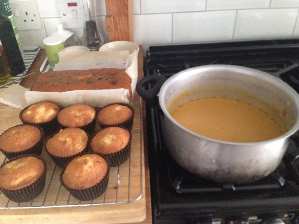 vickifols's tweet photo. From this to this #pumpkincooking http://t.co/S2rj5im7Cu