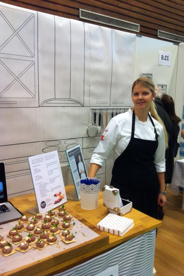 Idamatochvin's tweet photo. Vilken dag det varit! Tack alla som besökt min monter! Vi hörs snart! #mässa #Katrineholm #mat #privatkock #catering http://t.co/EcmTkLn1bx