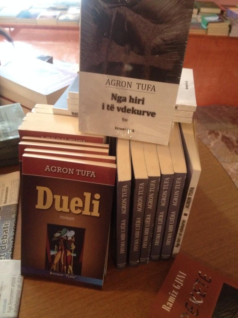 BujarKaroshi's tweet photo. Nga panairi i pare i librit ne Peshkopi, 23-26 tetor 2014 http://t.co/8u9Bbe19mE