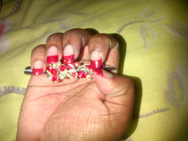 claudine_moses's tweet photo. Nails done by ishika :D http://t.co/MM6nfgtHfb