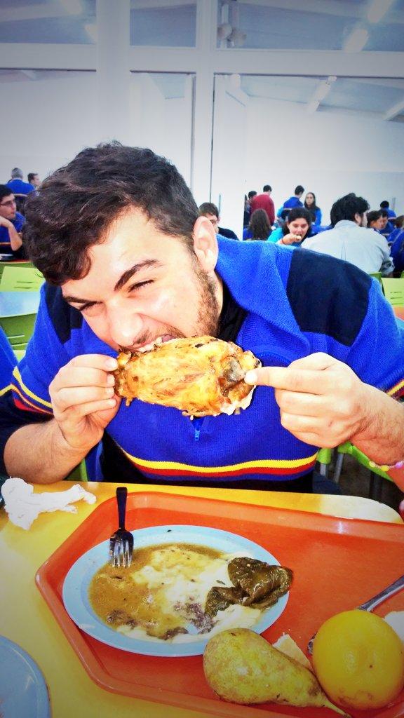 daniperquin's tweet photo. #EntreTodosLoSabemosCasiTodo http://t.co/BalU5PS7G5