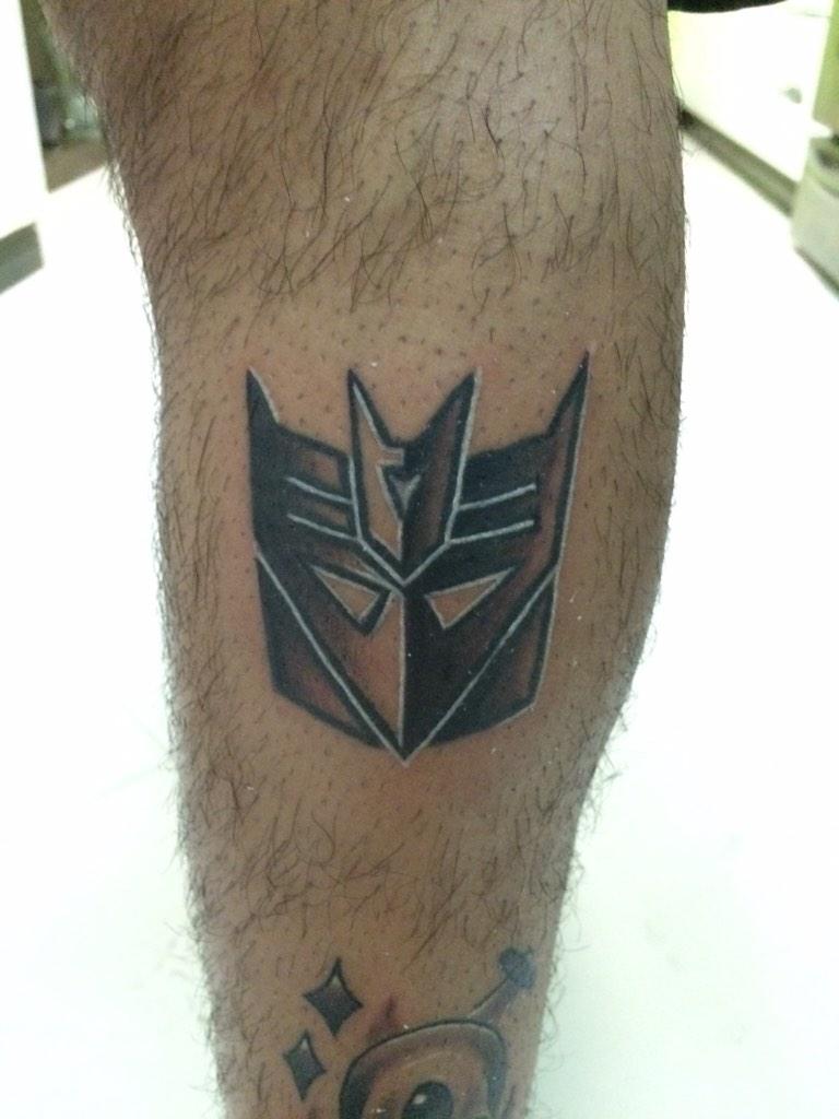 viciousm4l's tweet photo. Decepticon http://t.co/tqPRVZyPeO