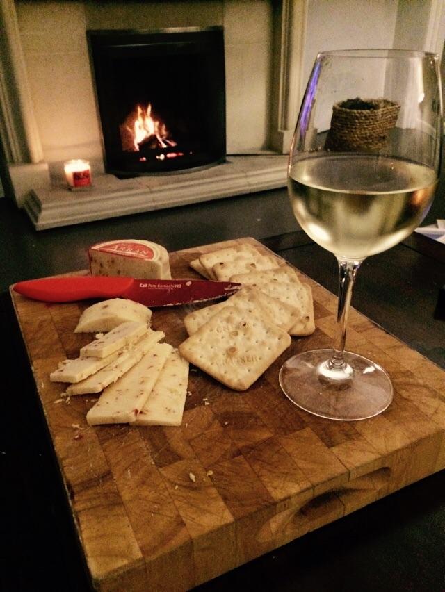 rosswmac's tweet photo. Perfect #Sunday #night #cheese #wine #fire #cosy #arrancheese http://t.co/pus8roQ4Ta