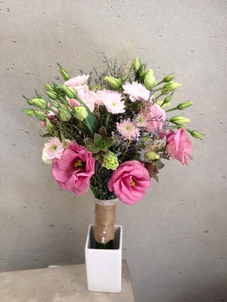 florzenmalaga's tweet photo. Flor Zen una floristería muy especial http://t.co/VUqPBhCdao