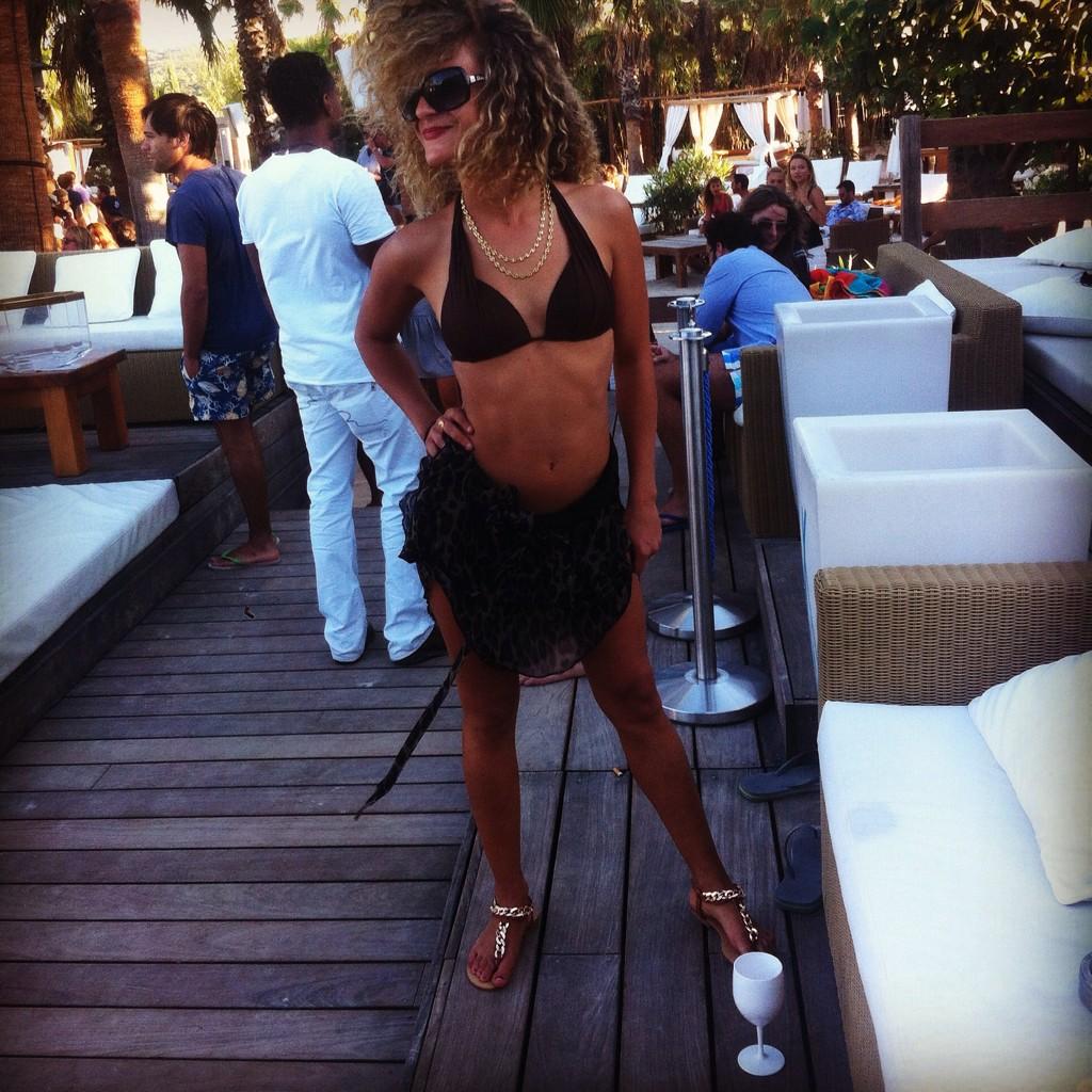FaustineCB's tweet photo. #saintropez #nikkibeach http://t.co/Adly4BtsTU