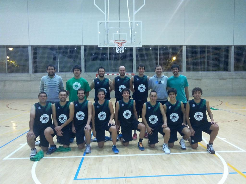 jparrilucea's tweet photo. Ekipaia berria estrenatuta!! Partidu txarra baina garaipena 2 luzapen eta gero, baina garaipena. Goazen @OrlegiKE !! http://t.co/Bl5FwdCNmh