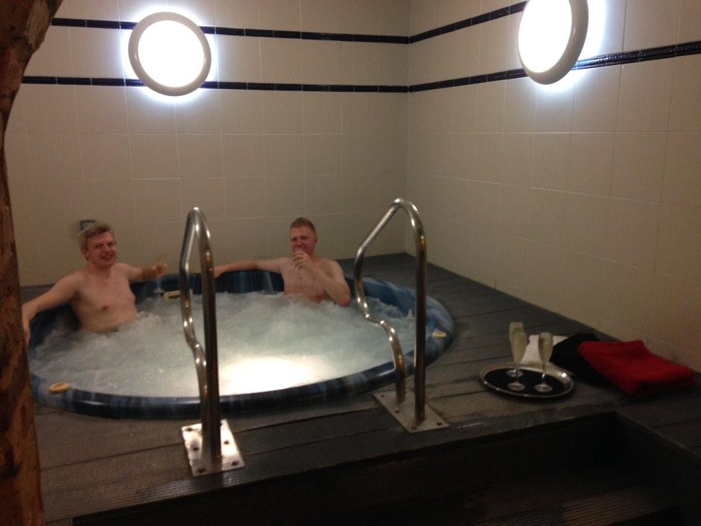 emmalloyd82's tweet photo. @quickrelease_ Quite Relaxing team event #teamUK #weshoulddothiseverysunday http://t.co/YmMM6JJ2pV