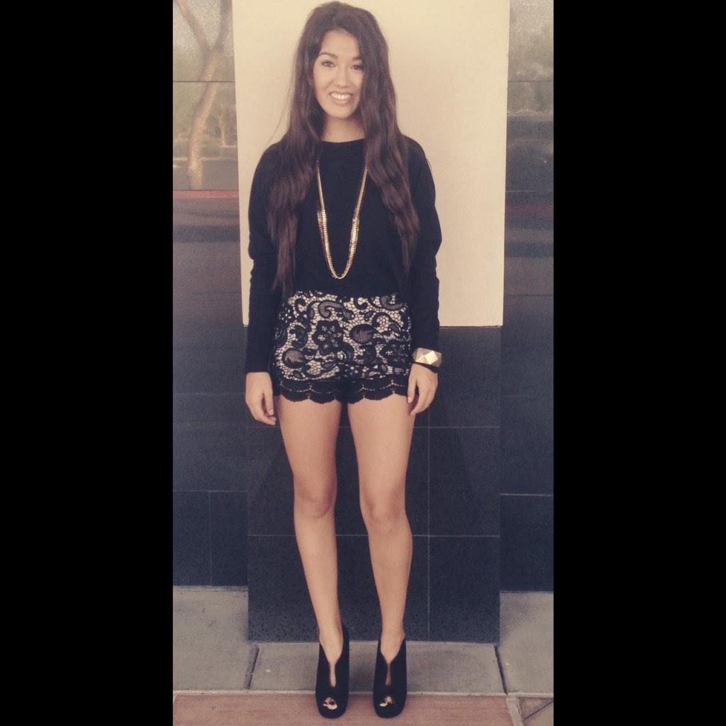 DivazGCC's tweet image. Lace Shorts! Pair them with a long sleeve top and sexy heels for a night out! #nightout #laceshorts #falltransitional