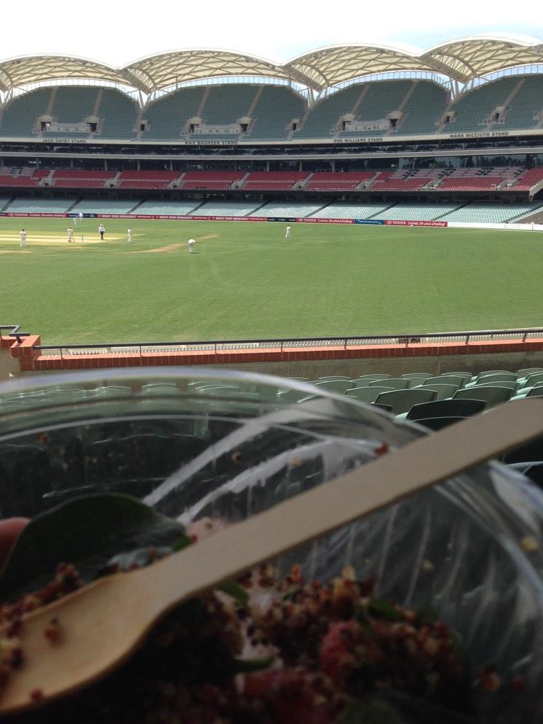 Training 🏁 ... lunch ✔️... Let's go red redbacks #Adelaide #day4