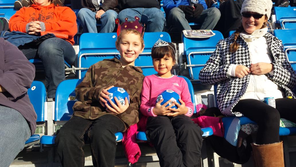 AllSoccerMoms's tweet photo. The King and Queen of the game enjoying the lady home match of the season. Go @FCEdmontonNow #yeg http://t.co/HTcb53M3pl