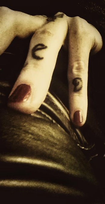 Time&amp;Place4 #T&amp;A! Who knew that a hand on a pocket could be sexy!?! #freyjavansiren #alernativemodel<a href="/tag/t"class="tags">#T</a><a href="/tag/freyjavansiren"class="tags"><span>#freyjavansiren</span></a><a href="/tag/alernativemodel"class="tags"><span>#alernativemodel</span></a>