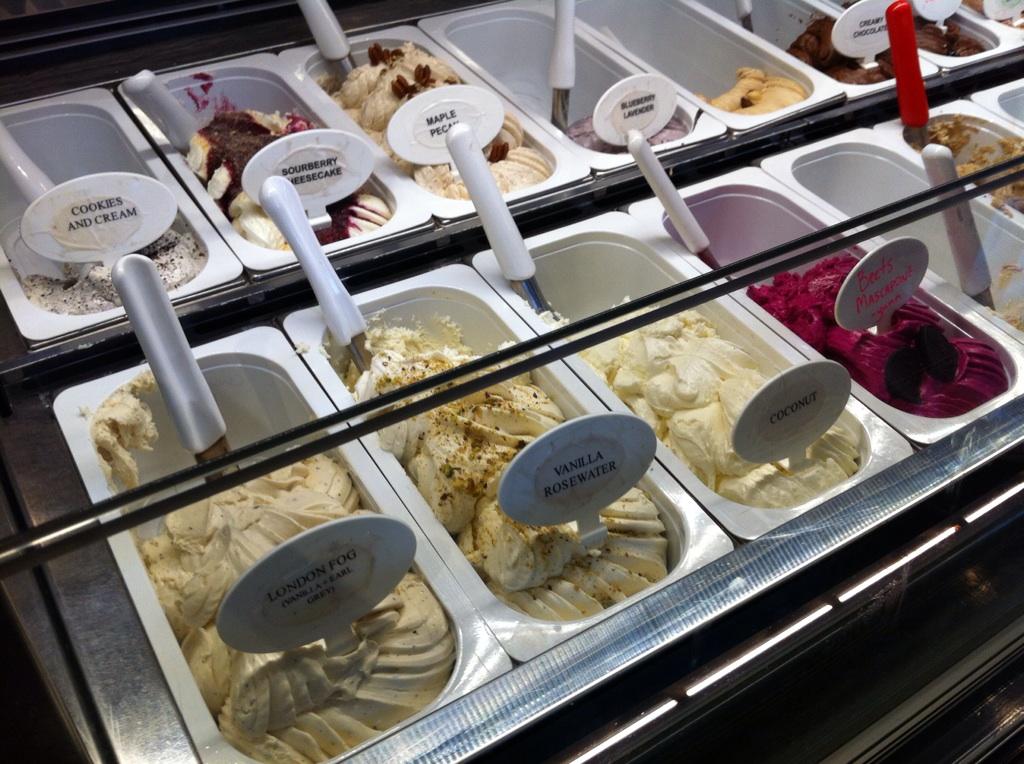 glo_chao's tweet image. Yummy thin crust pizzas &amp;amp; gelato to finish @gforgelato. Try the unique beet &amp;amp; mascarpone gelato! @foodiesonfoot