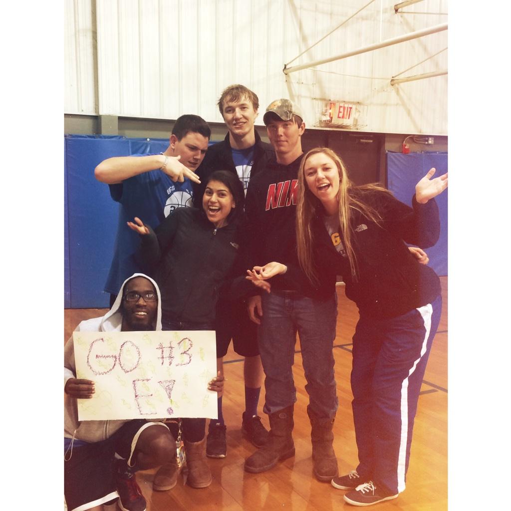 Sabrina_Ann98's tweet photo. Great weekend with great people:) @savannasmith31 @logansmith_19 #twitterlessE #twitterlessBB http://t.co/A0ksBdaLuT