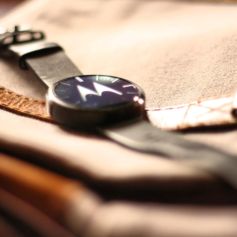 TechBloggerMNL's tweet image. So you want the #Moto360, eh? Read my review of it here techmnl.wordpress.com