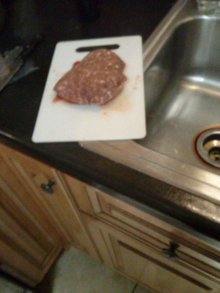 ColtrainWilliam's tweet image. Deer burgers