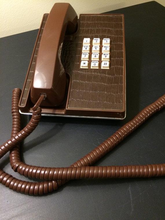 KimSerendipity's tweet image. the late 70s called! #vintage #pushbuttonphone #retroden #etsy etsy.com/shop/sweetsere…