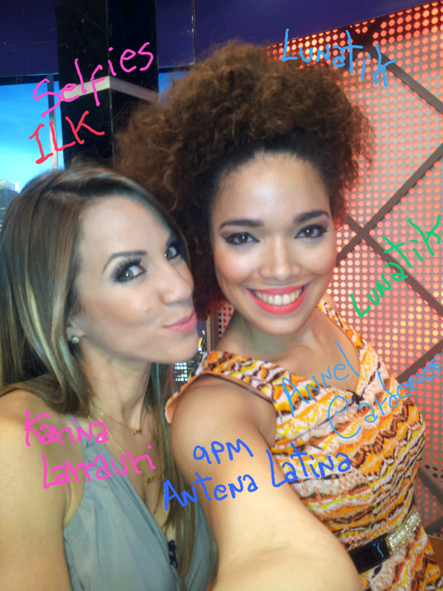 AnnelCardenes's tweet photo. RT #SelfieLovers @KarinaLarrauri @Lunati_k  9pm en #AntenaLatina #ILKs #lunatik ♥♡ #Selfie #autofoto #Selfies #RD #TV http://t.co/7ZttL5t17P