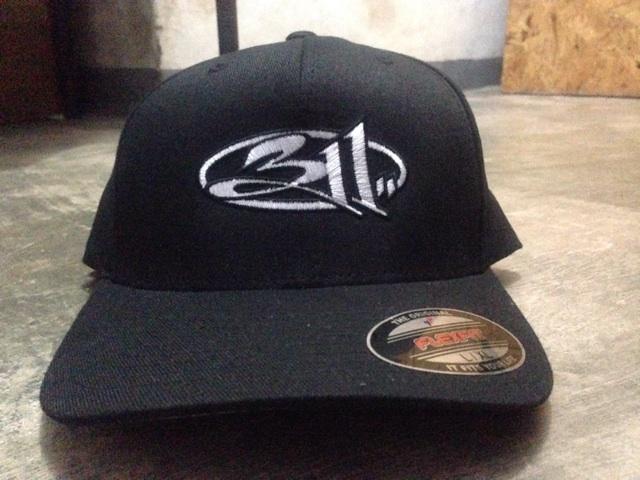 311 Black Flexfit | L/XL | IDR 265k belum termasuk disc.20% | info SMS /WA 08562185818 #easybeatsministore #hwlmerch
