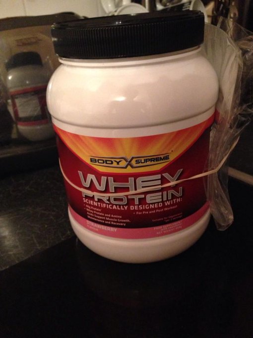 Got my powder Shakes, can finally build up proper now💯💫 http://t.co/vwmfLZma4b