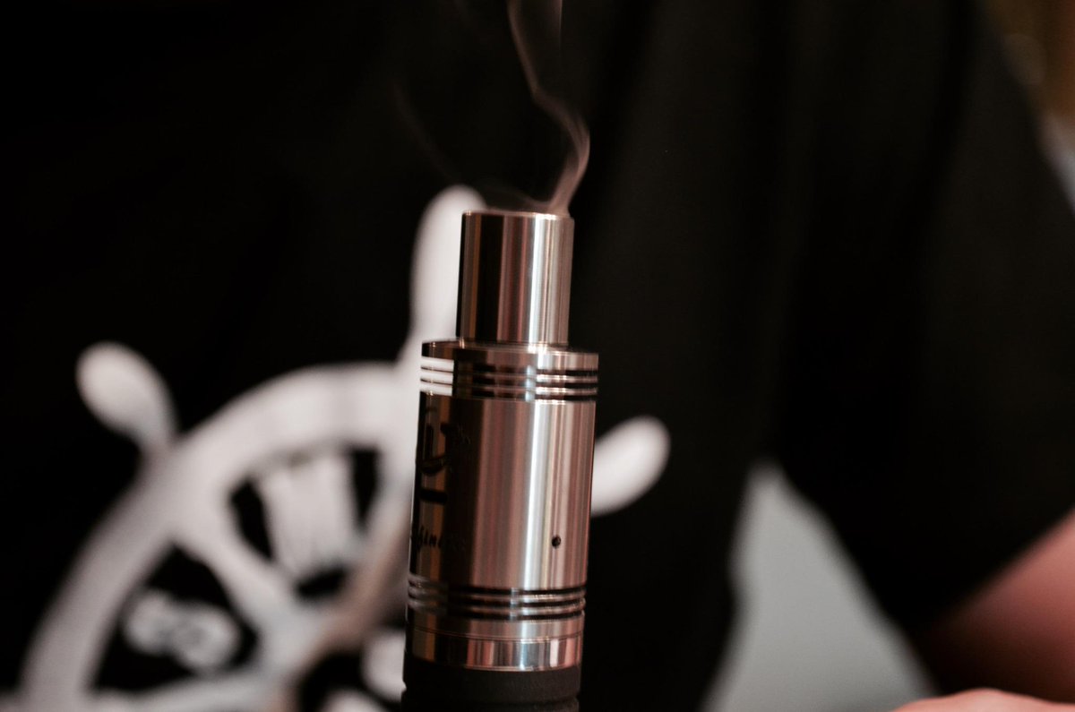 vspotvapes's tweet photo. Small whisp of vapor from that #CLT2 #vapelife #vape #vspotvapes And thanks for the follow @Vapowire !! http://t.co/K7u9CTEFDt