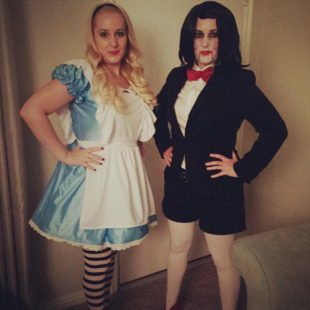 UtahCanary's tweet photo. Halloween, the only day of the year me &amp; @AssaultTriffle don't look like twins! #halloween #evilalice #saw http://t.co/n0TErApVjo