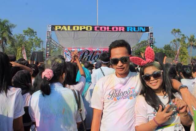 AdhamRavika's tweet photo. Seru-seruan #colorrunpalopo http://t.co/bygCQ7JBIU