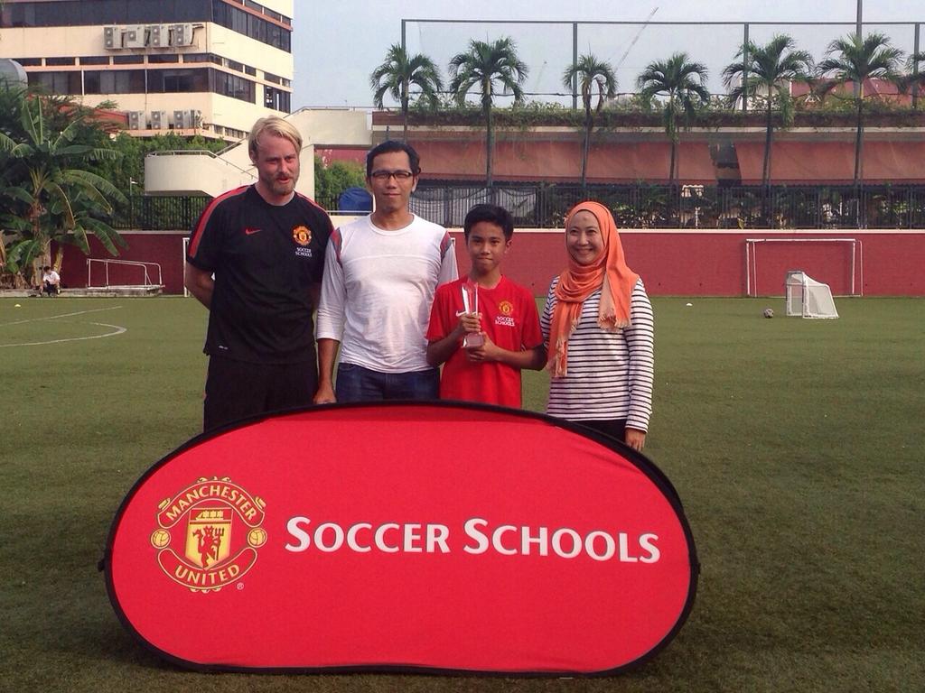 twotouchFA's tweet photo. Keep supporting Zaki for MUSS World Skill Final 2015, Sekaligus memotivasi twotouchers lainnya bahwa kalian juga bisa http://t.co/lAyelaNyNT