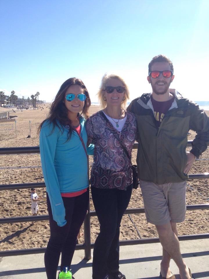 TonyVejar's tweet photo. Weekend with my family in Huntington Beach, CA. 'Twas bomb indeed. http://t.co/MhRxQFqd4K