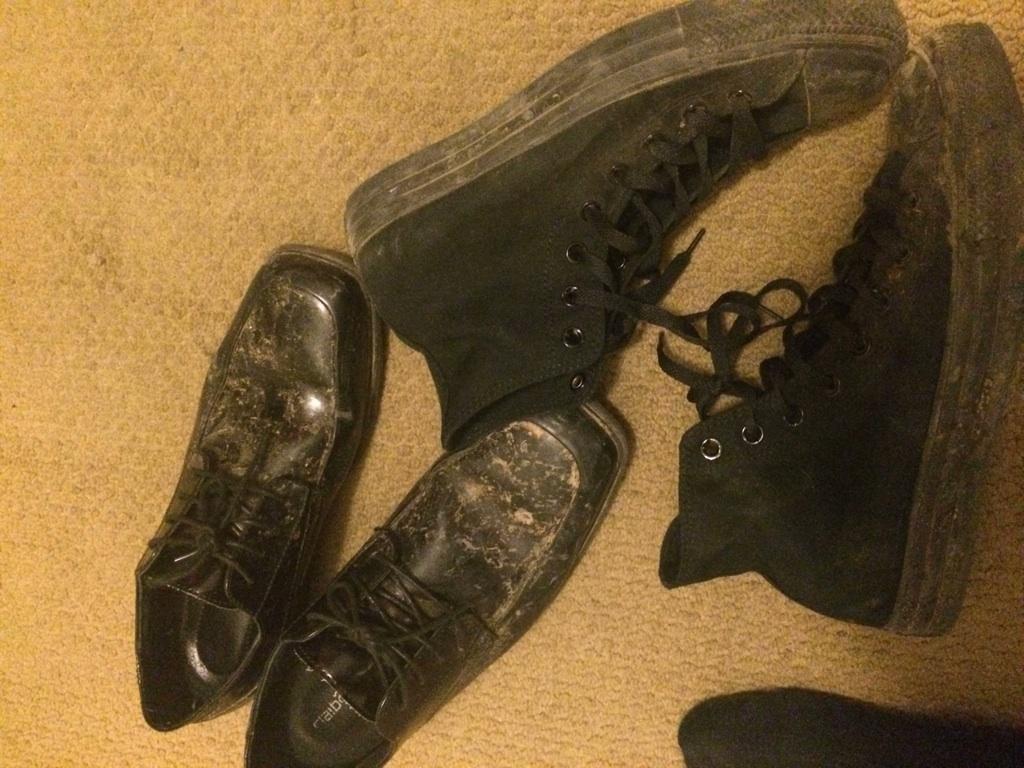 Elninofred's tweet photo. Tore up my chucks last weekend, now my dress shoes this weekend smhhhh #phoenixparties http://t.co/Hhd9NHPeKj