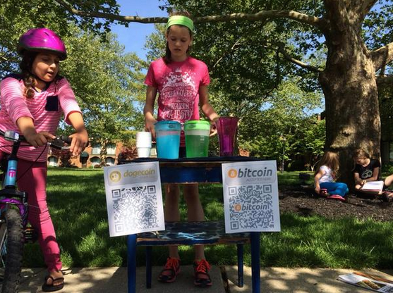 TheMissBitcoin's tweet photo. This is how it starts! #generation #bitcoin #teamwork #missbitcoin #Pink #girls #business #Younggirls @el33th4xor http://t.co/QHVuBX8skm