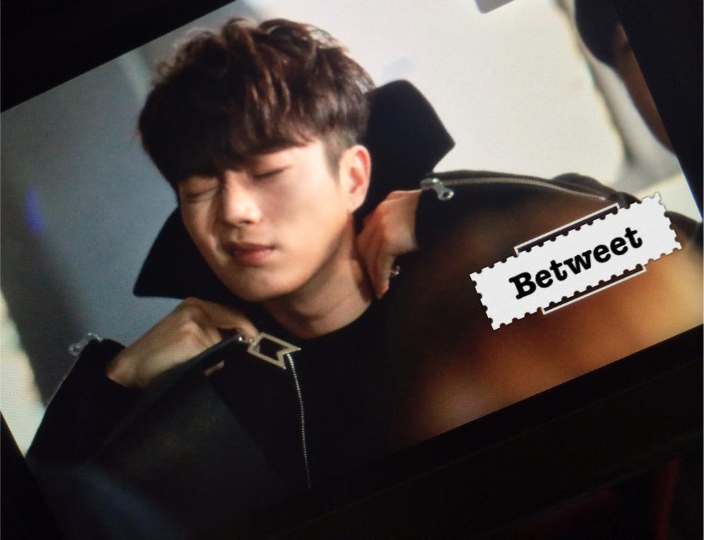 beastwith6's tweet photo. 141103 아리랑TV 심플리케이팝 출근길♥ #두준 #윤두준 #비트윗 http://t.co/MxKnfjGFg7