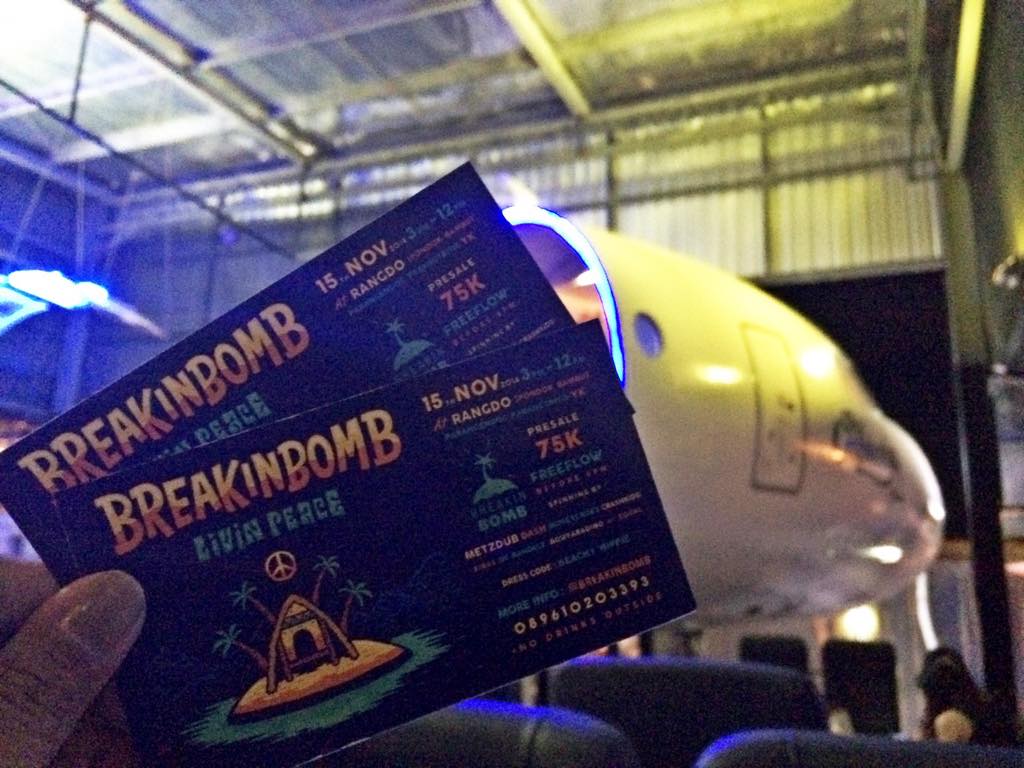 You can get BREAKINBOMB#3 #livinpeace presale ticket at <a href="/thecaptainjogja/">The Captain</a>