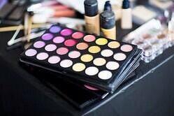 MakeupLabo's tweet photo. 今更聞けないメイク用語♡

・シアー→透明感のある仕上がり
・マット→ラメや光沢感がない事
・ニュアンスカラー→柔らかく優しい色味
・ローライト→暗いカラーで影を入れること
・Cゾーン→こめかみから頬骨にかけて
・プレストタイプ→固形 https://t.co/TUr7rzfNmx