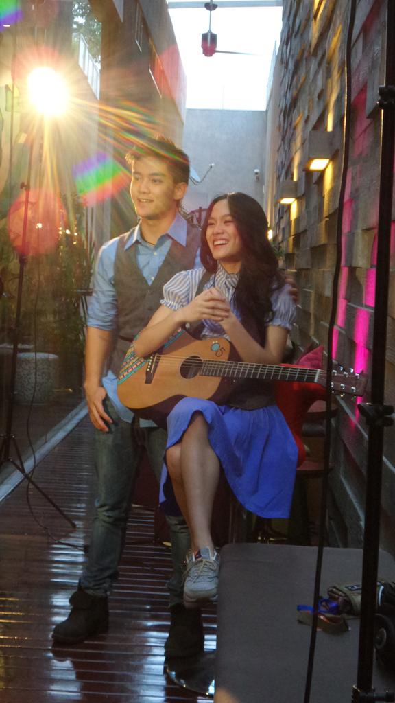 ssheinafiaz's tweet photo. @sherylsheinafia & @boywilliam #BreakoutNETToplist11th @breakoutnet http://t.co/E31N7aE049